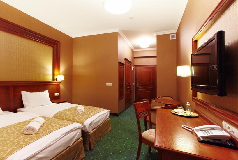 Hotel Grodzki Business & Spa Stargard Szczecinski Room photo